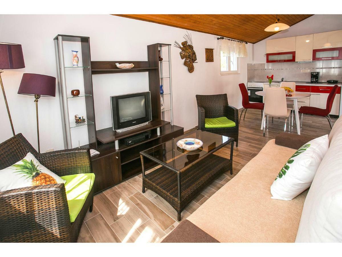 Apartment Goga'S Retreat In Marina Zewnętrze zdjęcie